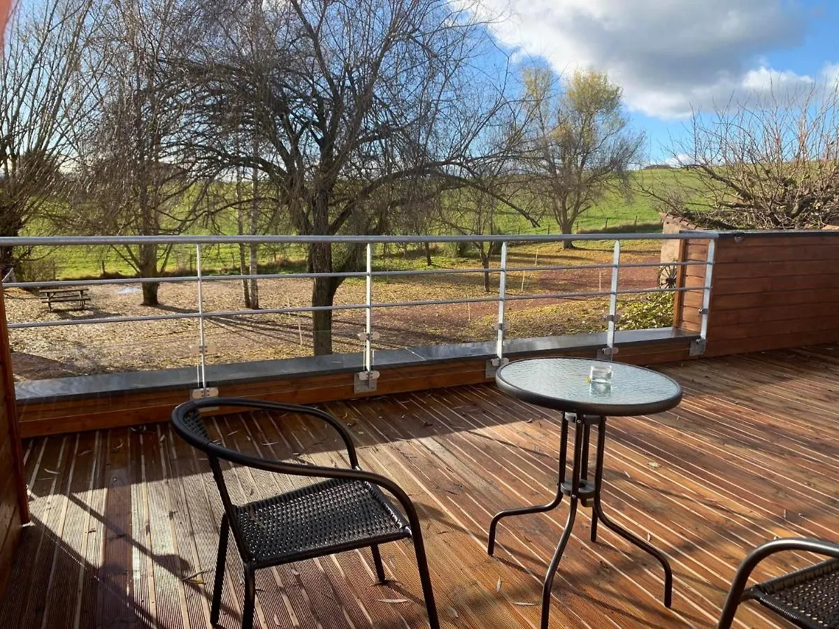 Domaine De Jarentin - Chambres D'Hotes Saint-Marcel-de-Felines 0*,  France